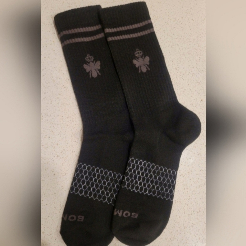 Bombas Crew Calf Socks Small Black~Grey Womens BNWT 2 Pair Bee Better - Picture 13 of 14